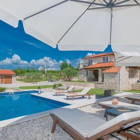 Drazana - Makarska By Guide *